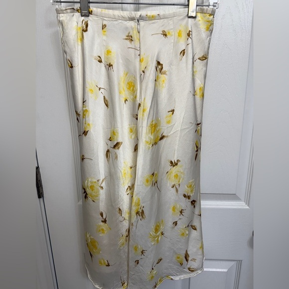VTG Banana Republic Yellow and White Floral Skirt Y2K VTG Fairy - Picture 2 of 5